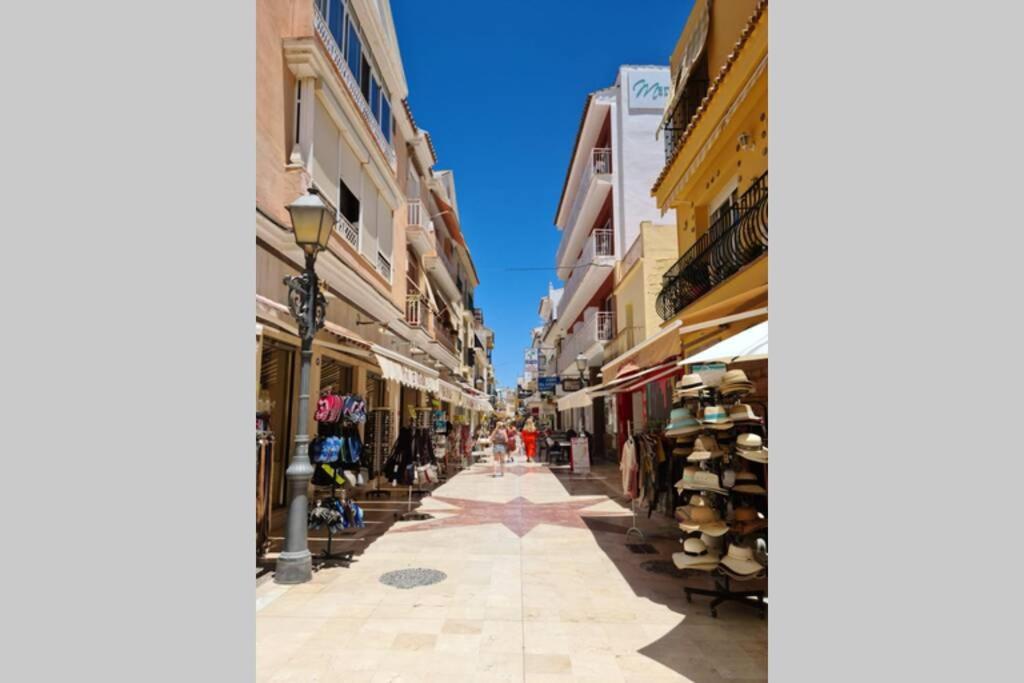 Calmahouse Carihuela Apartment ตอร์เรโมลิโนส ภายนอก รูปภาพ