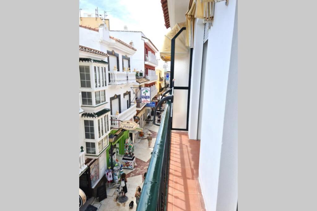 Calmahouse Carihuela Apartment ตอร์เรโมลิโนส ภายนอก รูปภาพ
